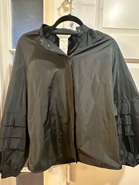 MaxMara silk blend Black puff sleeved snap front blouse/jacket European style